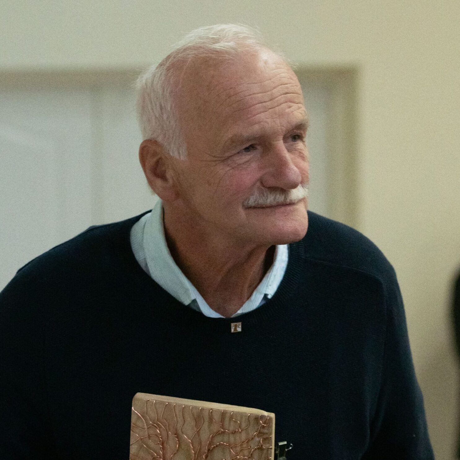 J22_6338-2-scaled-e1751963434308